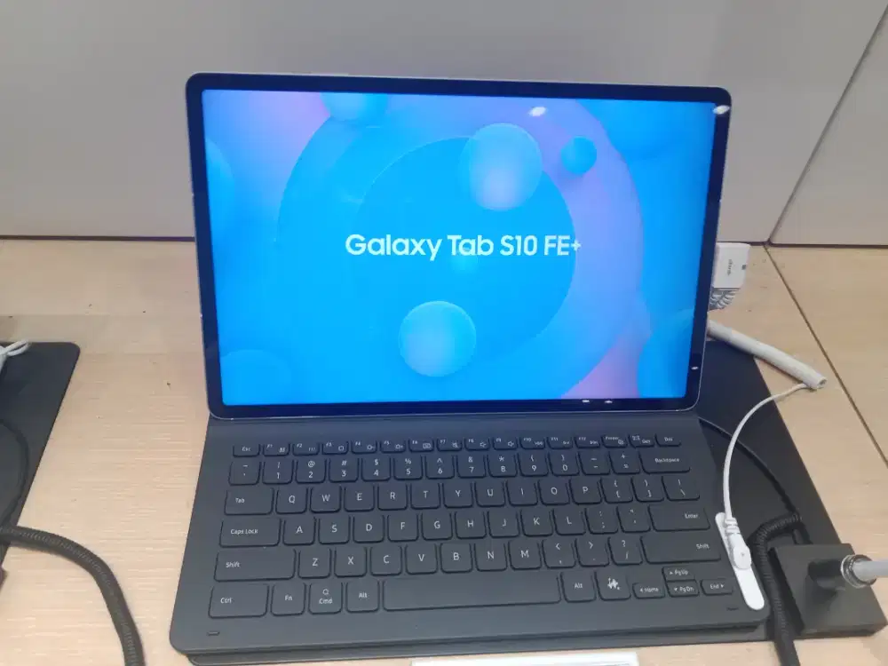 SAMSUNG GALAXY TAB 10 FE +