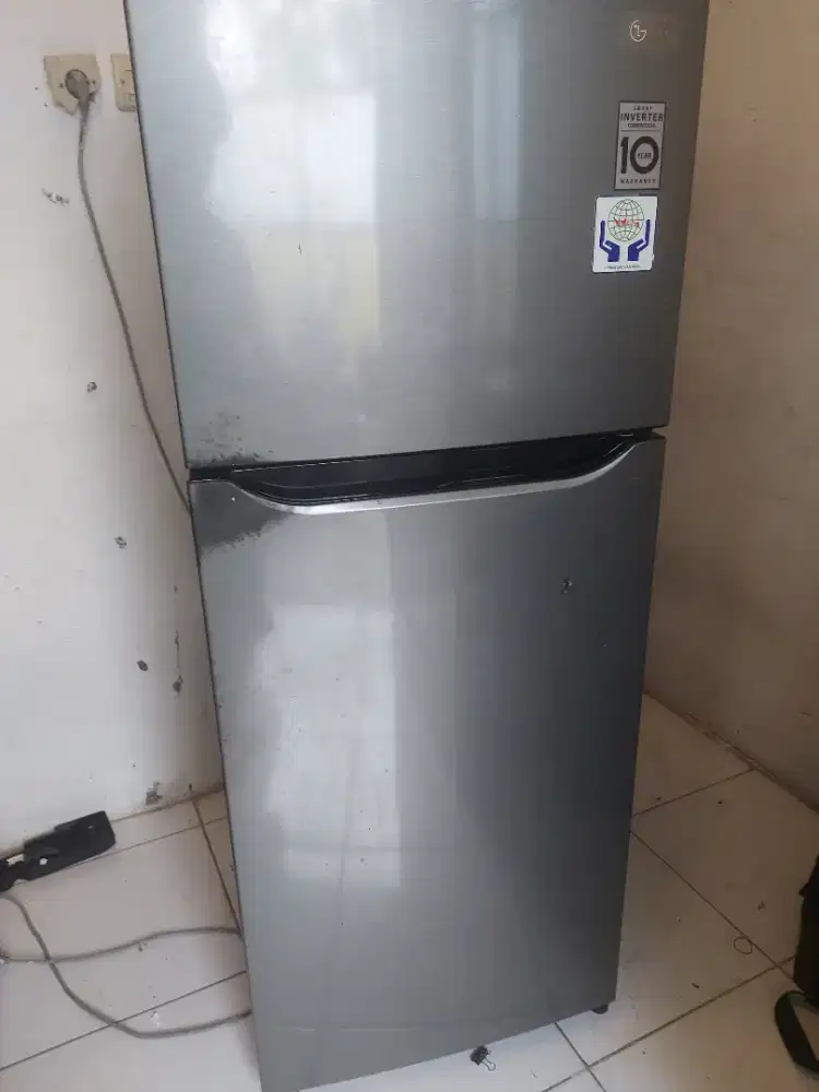 Kulkas LG 2 pintu inventer