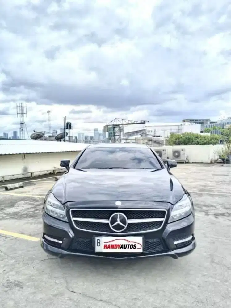 Mercedes Benz CLS 350 AMG LINE Tahun 2012 Automatic Hitam