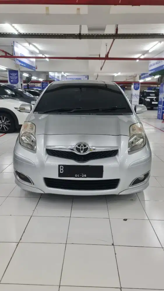 Toyota Yaris E 1.5L tahun 2011