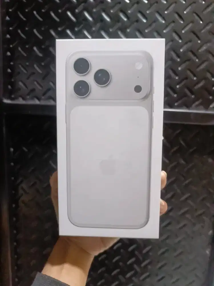 IPHONE 17 PROMAX 256GB READY SILVER