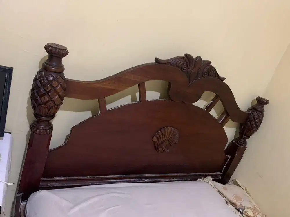 DIPAN KAYU JATI 180x200