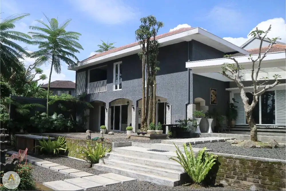 Jual Rumah Bagus Sangat Terawat di Setiabudi Regency Bandung Dekat Upi