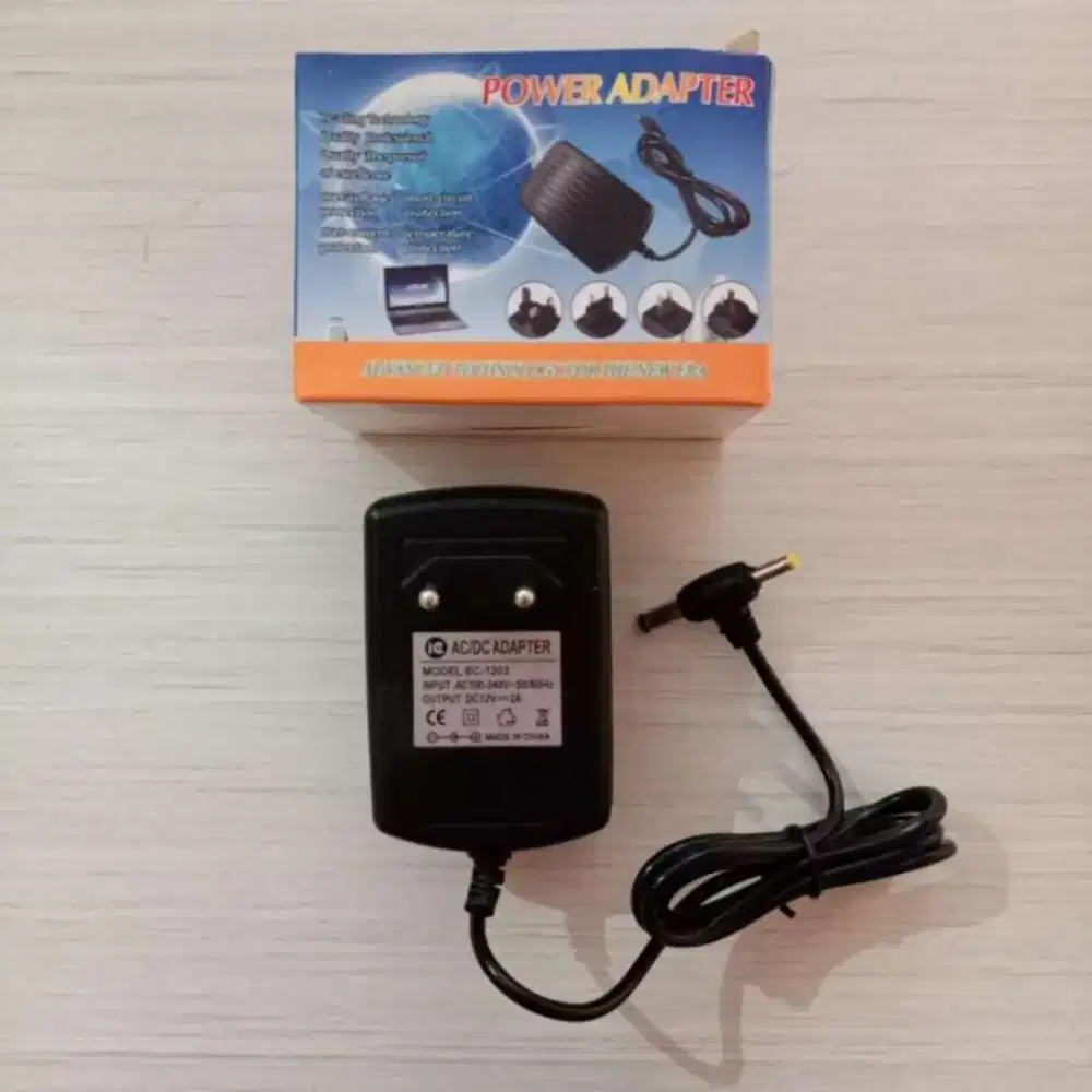 Adaptor / Power Supply Switching 12V 2A Ampere