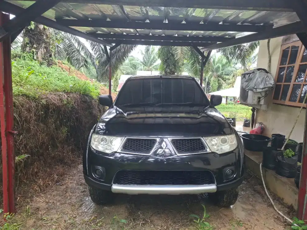 Dijual pajero sport 2011 tipe glx 4x4 diesel