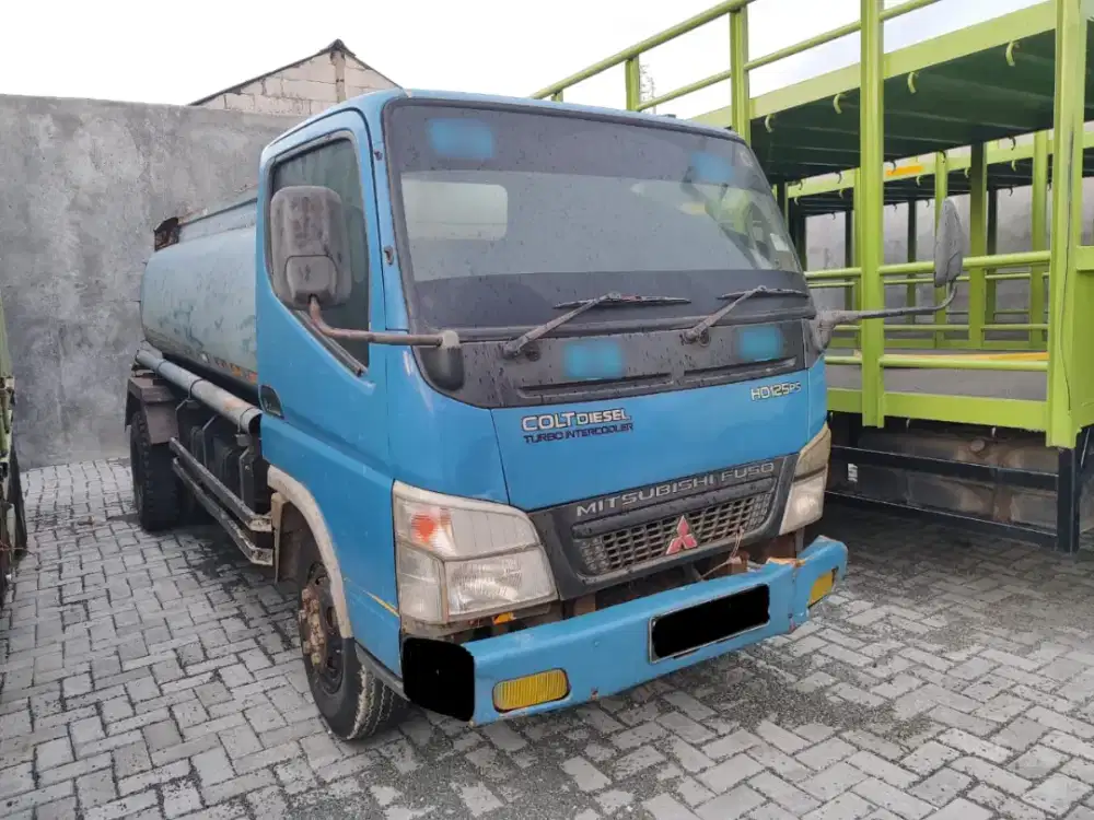 Mitsubishi Colt Diesel 125PS HDV 6 Roda Tangki  Tahun 2010