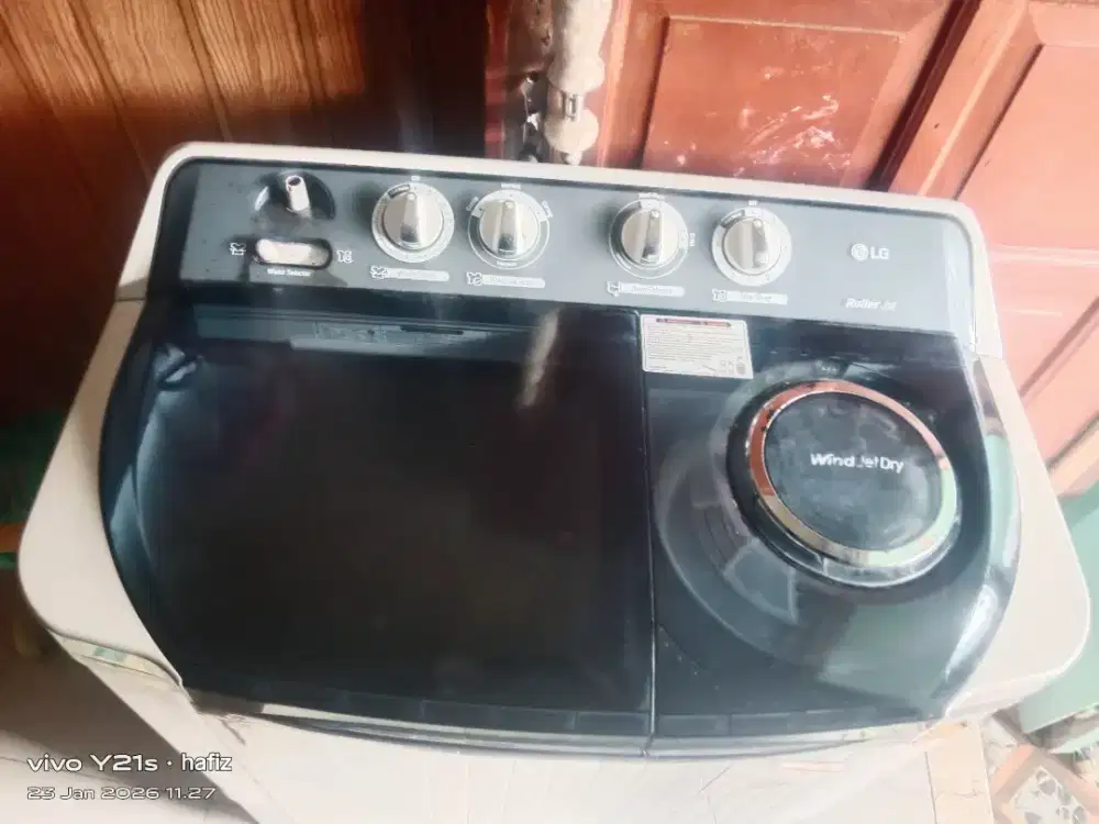 Mesin cuci 2 tabung merk LG jumbo 9kg bagus banget dan normal 100%