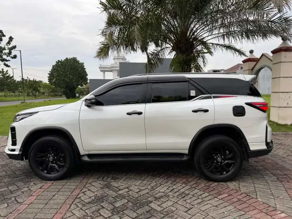 FORTUNNER GR 2.8 MATIC 2024 ISTIMEWA