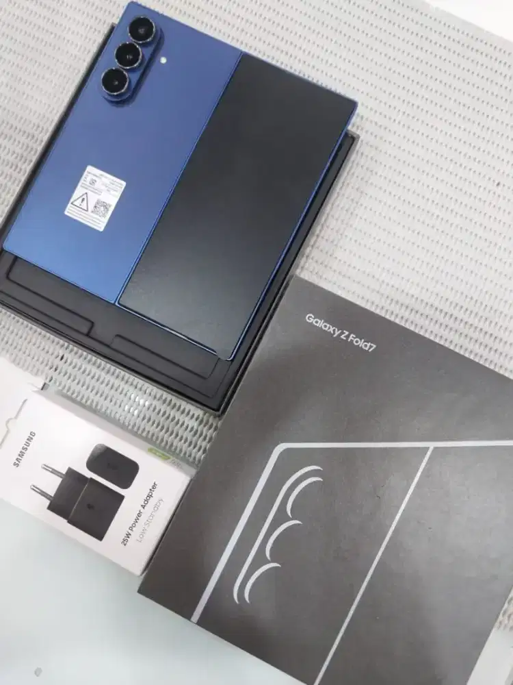 Samsung Z Fold7 12/256 banyak FREE menarik