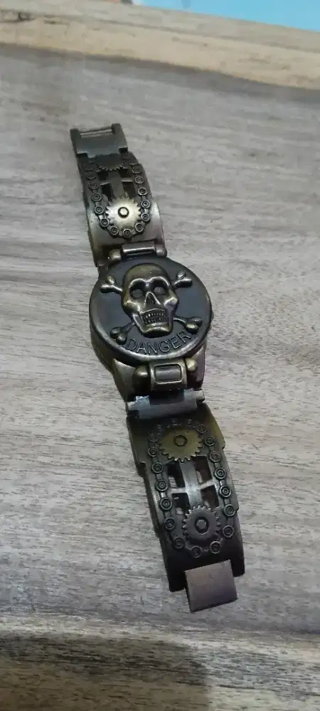 Jam unik antik cosplay pirates