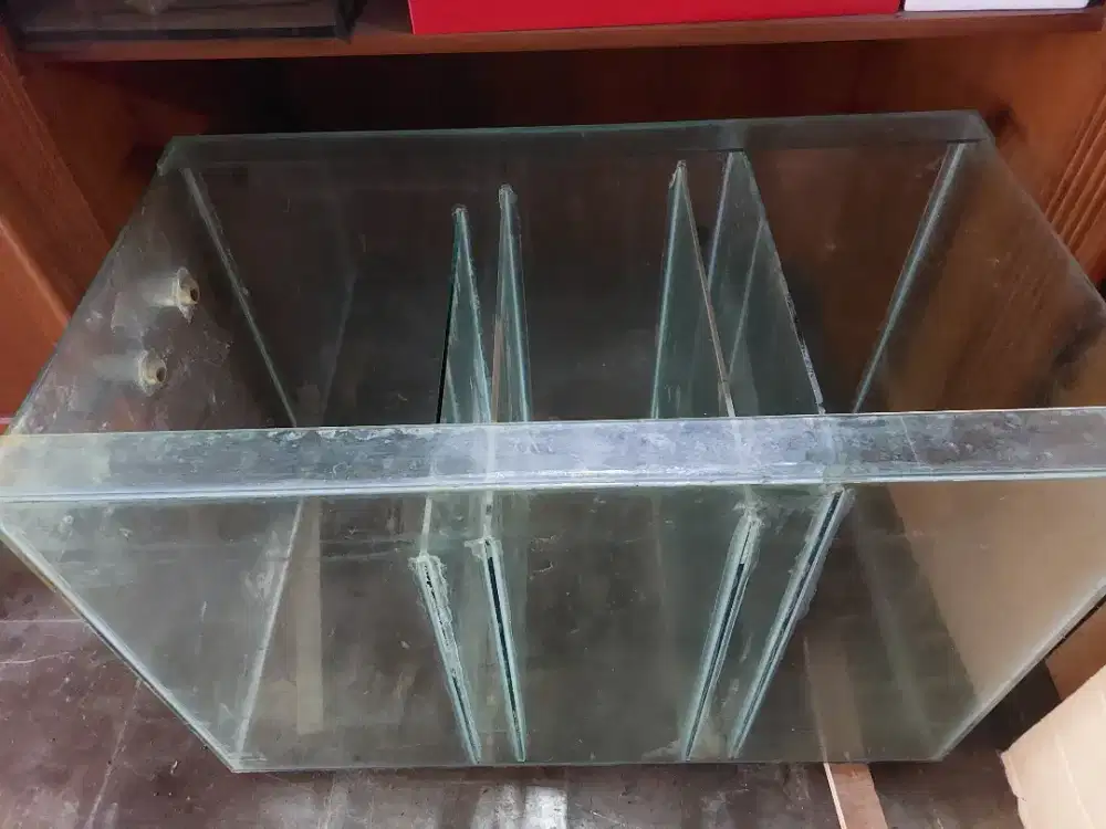 Akuarium bekas ada sistem filternya