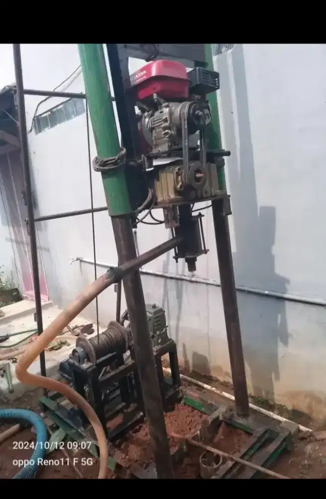 Tukang sumur bor air dalem