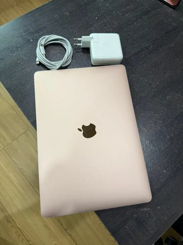 macbook air m1 mulus