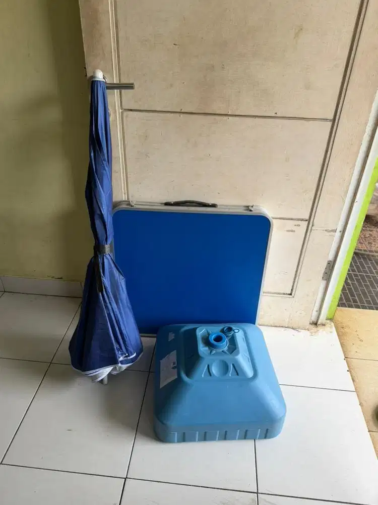 Payung, meja jualan bazar