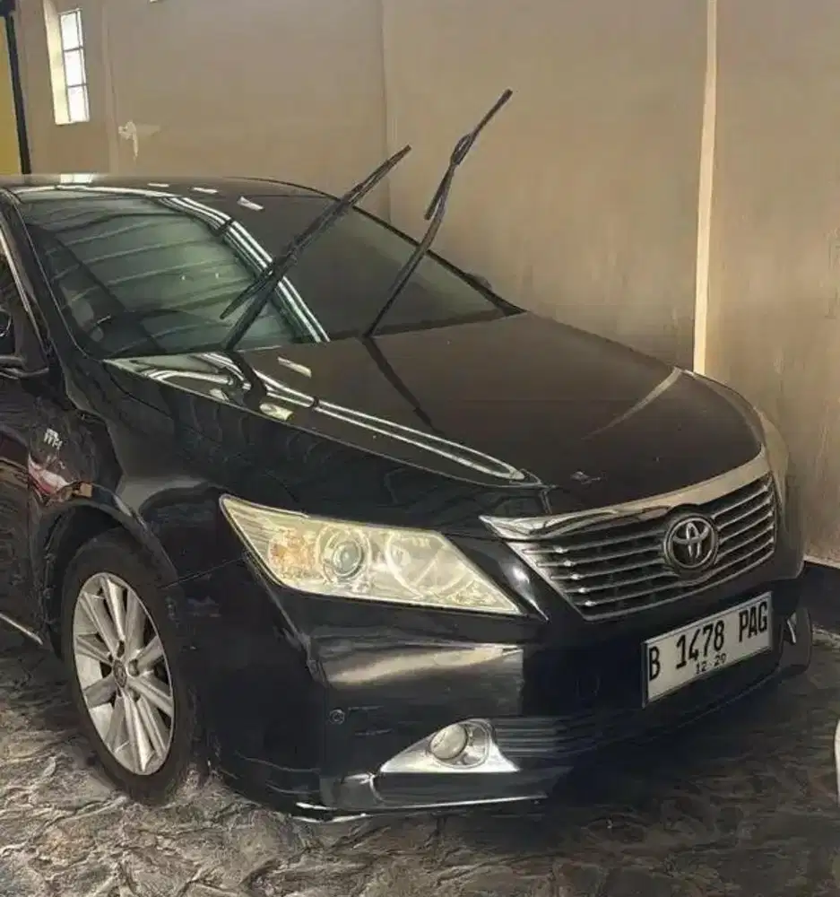 Camry 2014 2.5V di jual murah