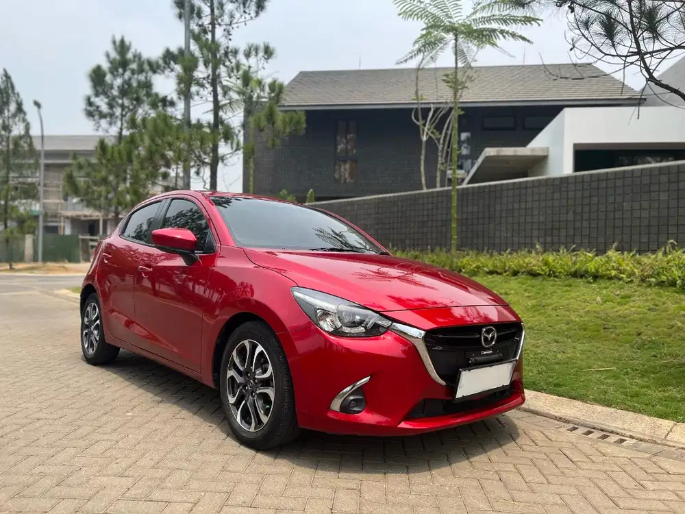 LOW KM JUAL CEPAT ALL NEW MAZDA 2 R 2017 MATIC