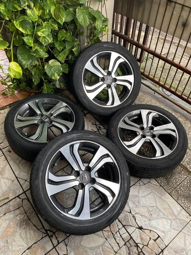 Velg Yaris TRD R16 Vios jazz ayla sigra swift
