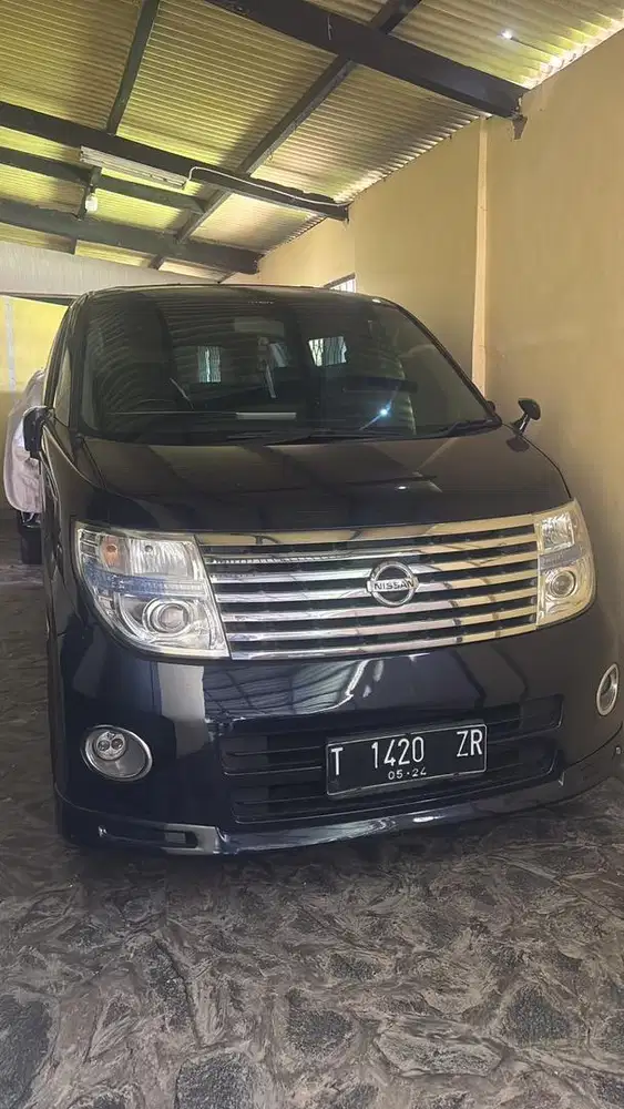Elgrand 2008 di jual murah