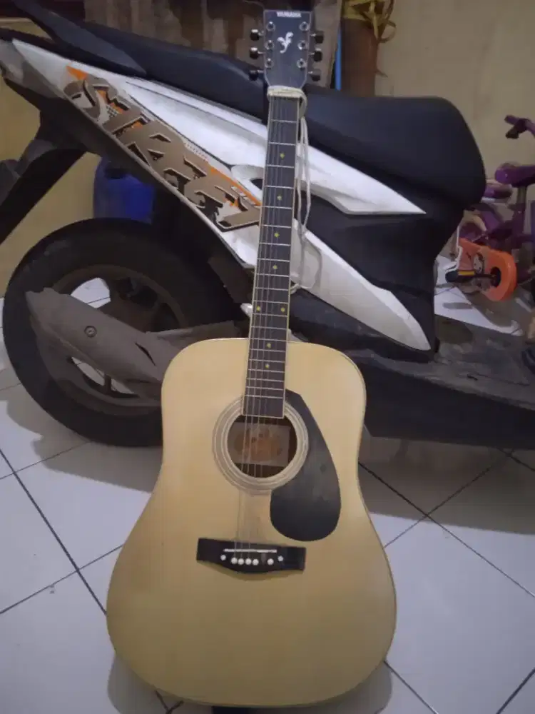 gitar yamaha f310 costum aqustik elektrik