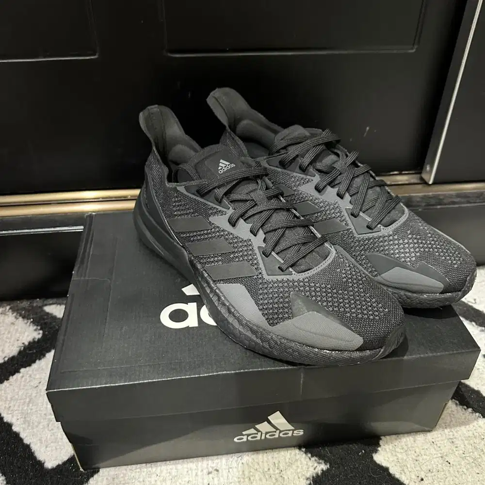 Sepatu adidias original 42