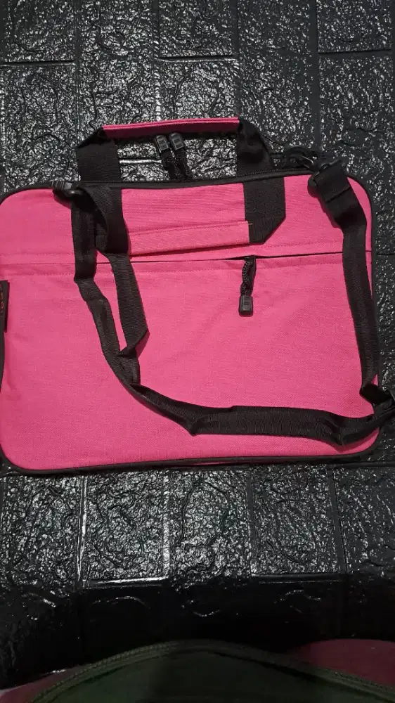TAS ukuran 27cm x 35cm bisa untuk file penting, notebook atau LAPTOP