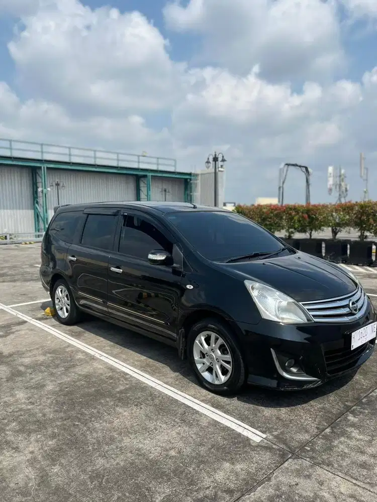 GRAND LIVINA ULTIMATE (TIPE TERTINGGI) 2013