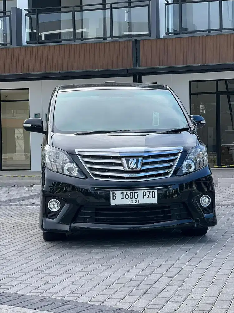 200jt an dapet Toyota Alphard 2.4 S Captain Seats 2012 Hitam Istimewa