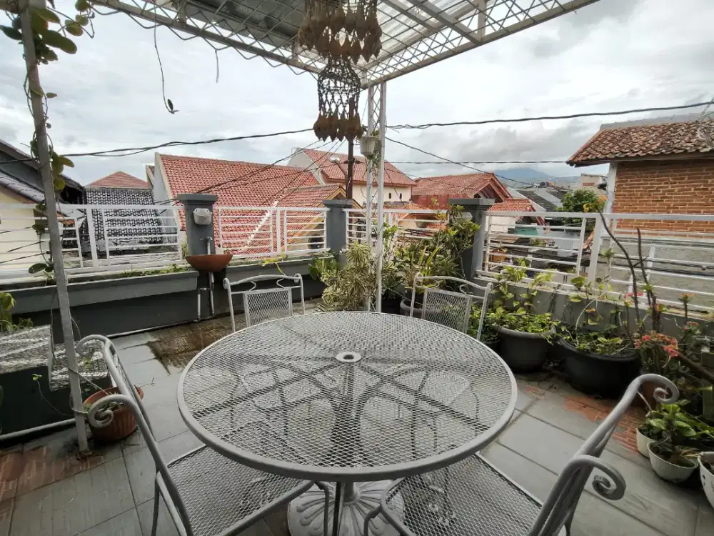 Dijual rumah ekslusif Hook 2 lantai di cluster cimahi utara