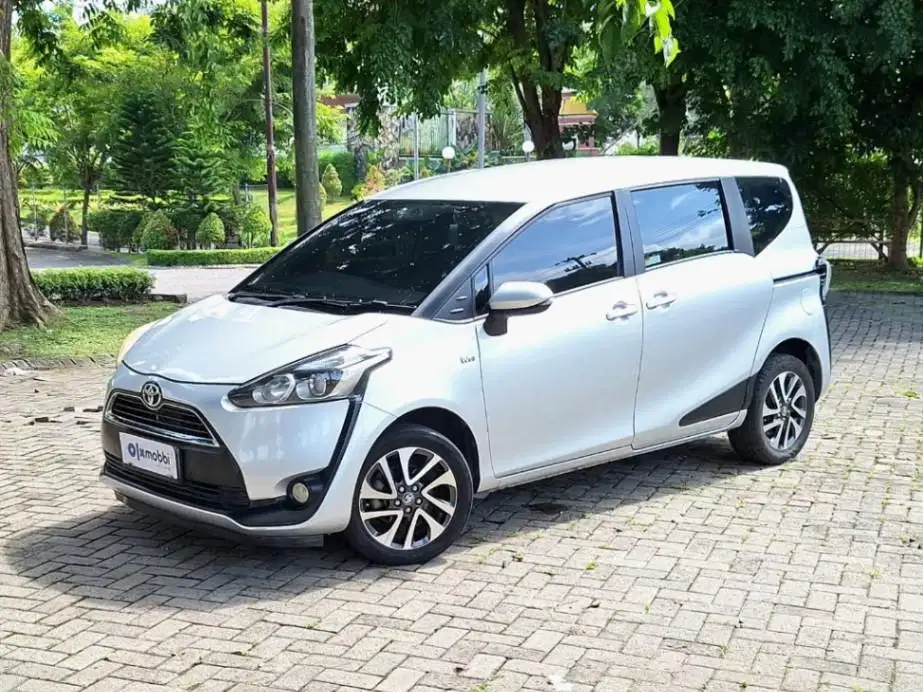 TOYOTA SIENTA 1.5 V MATIC 2017