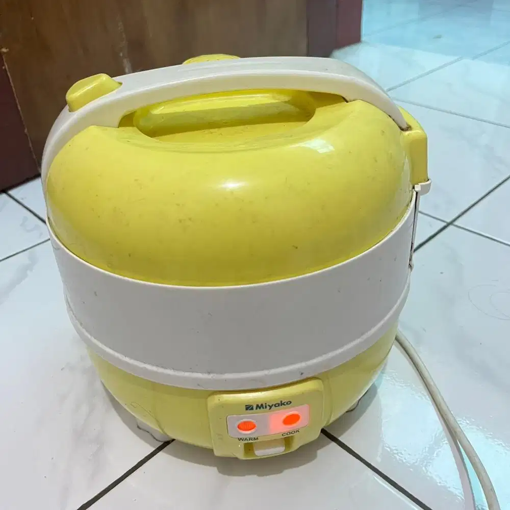 Rice cooker magic com miyako 1L