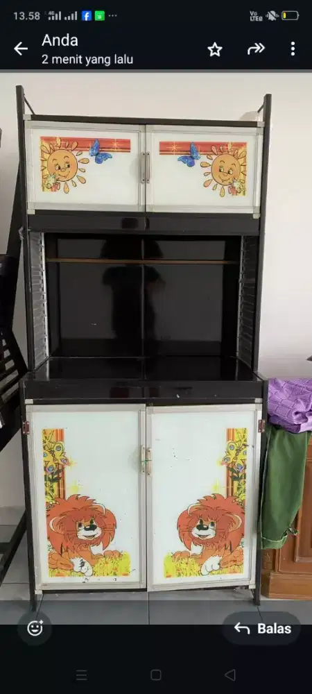 Lemari Rak Piring Dan Penyimpanan Makanan