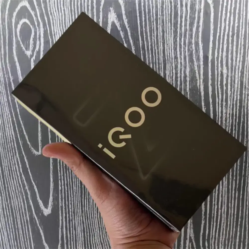 iQoo Z10R 8GB/256GB 5G Baru Segel Box Garansi Resmi