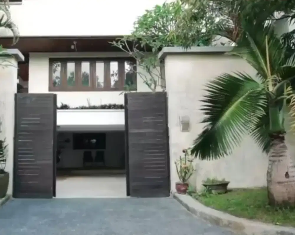 DI JUAL VILLA MODERN DI GRIYA ALAM PECATU GRAHA , BALI , VIEW LAUT