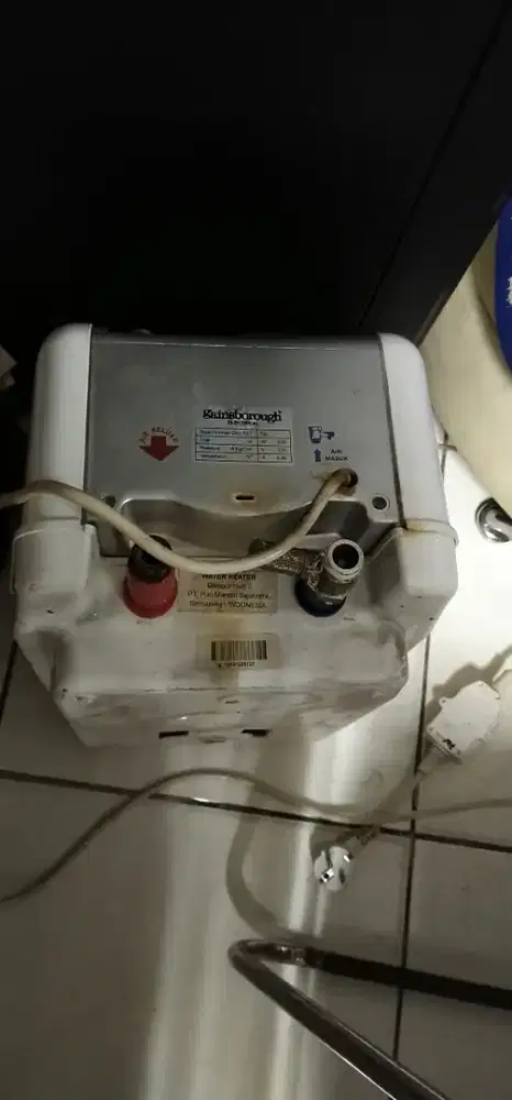 Heater Gainsborough rusak