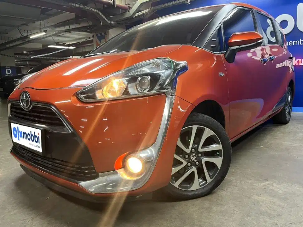 DP RENDAH - Toyota Sienta 1.5 V Bensin-MT 2017 SSZQ