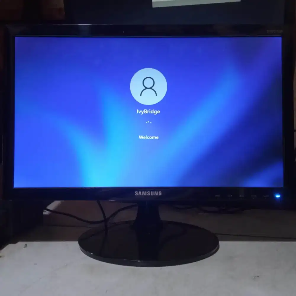 LED Monitor Samsung 19in Wide (S19C150)