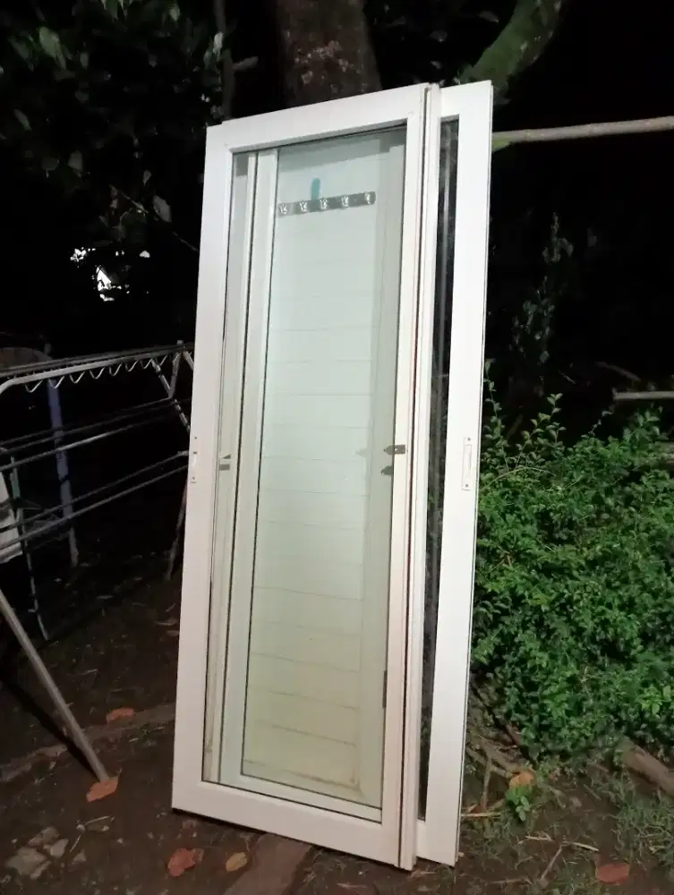 Di jual pintu rumah PVC tebal. Barang pesanan
