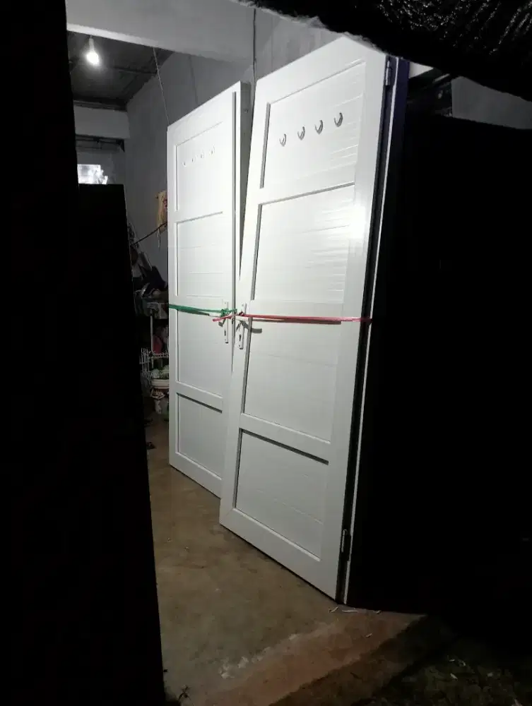 Di jual pintu rumah PVC tebal. Barang pesanan