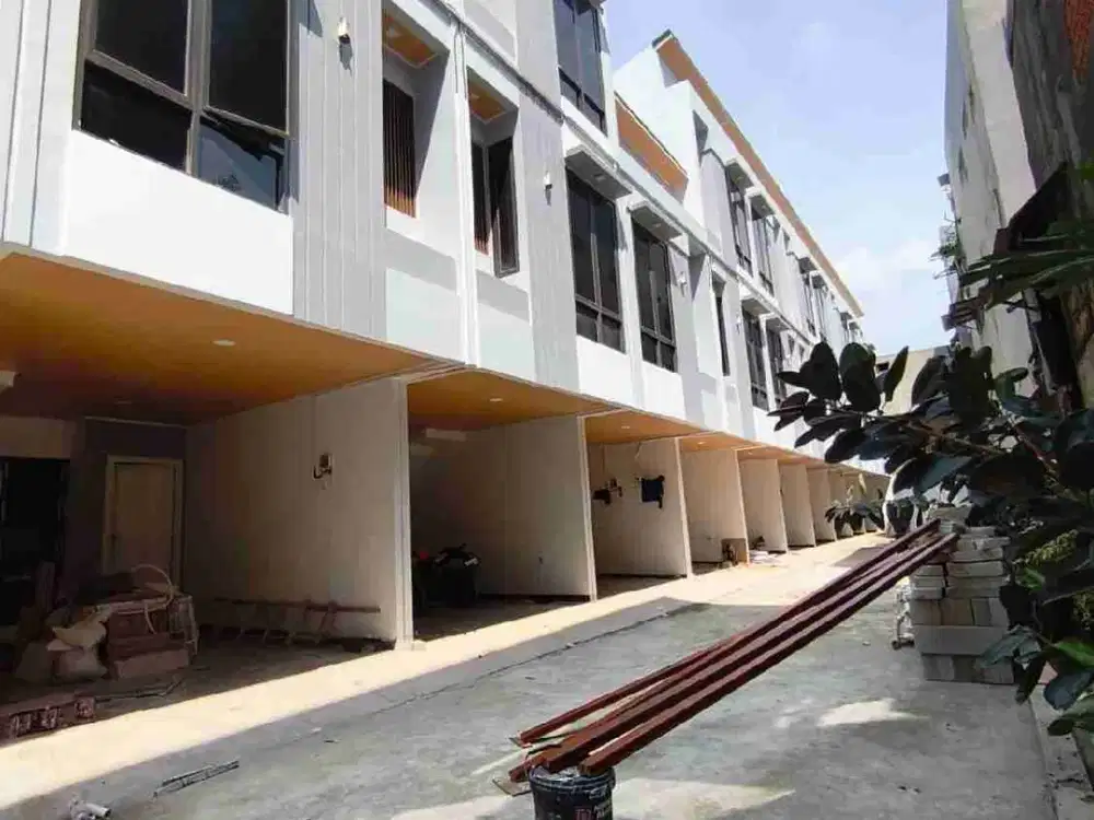 Di Jual Rumah Huni Mewah Murah 3 lantai 5 menit dari kampus STIAMI
