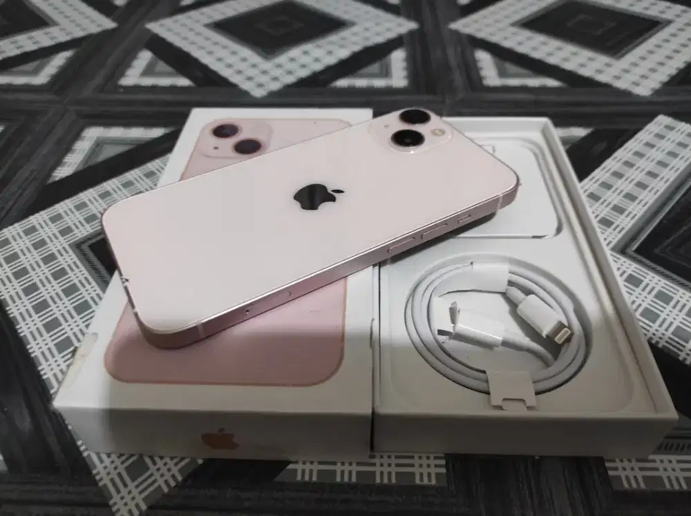 iPhone 13 internal 128gb lengkap