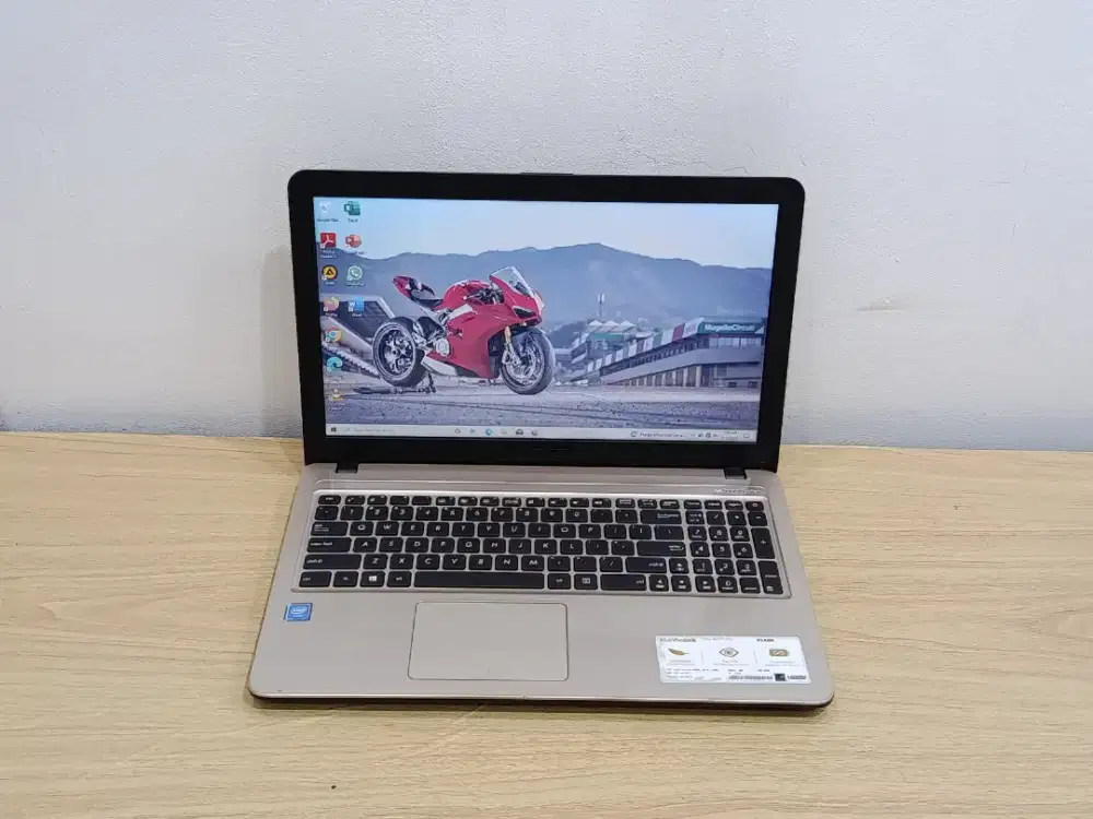 Asus Vivobook X540M/ Prosesor Intel Celeron N4000/ RAM 4GB/ HDD 500GB