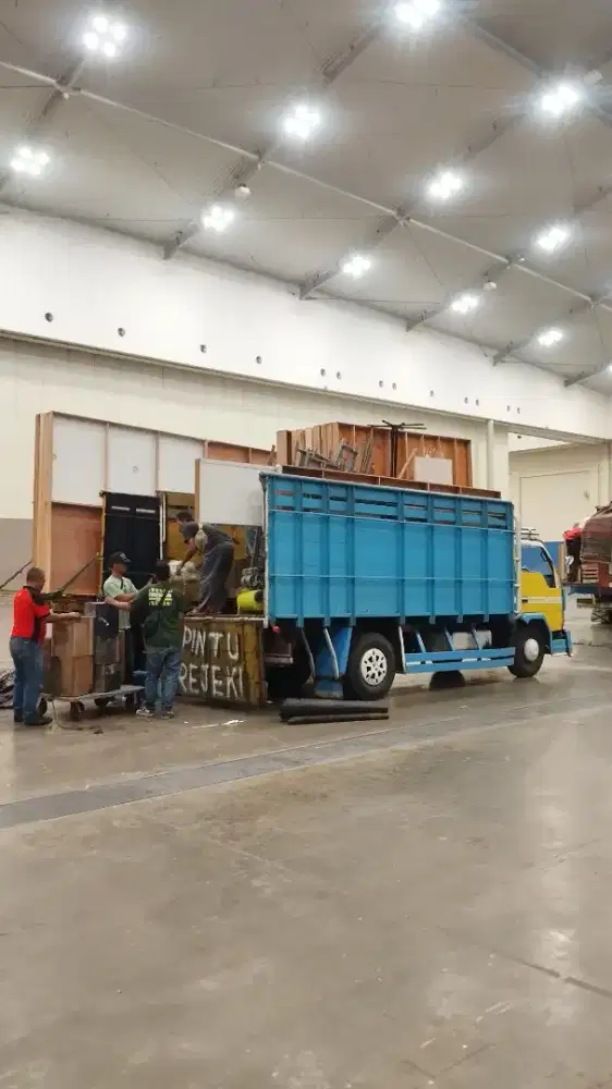 Jasa sewa truk pindahan