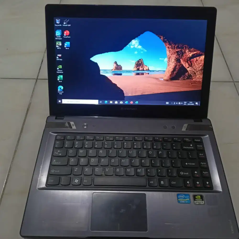 Laptop lenovo gaming nvidia 650m ram 8 ssd 256 ngebut