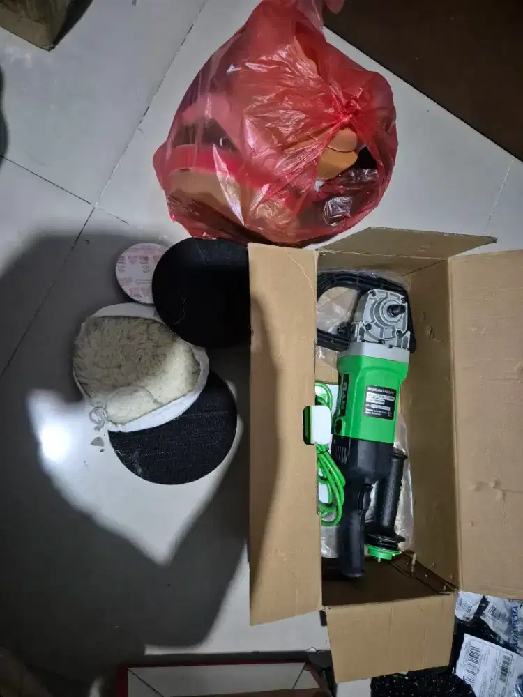 MESIN POLES MOBIL RYU 7INC 1200W KONDISI BAGUS KAYAK BARU