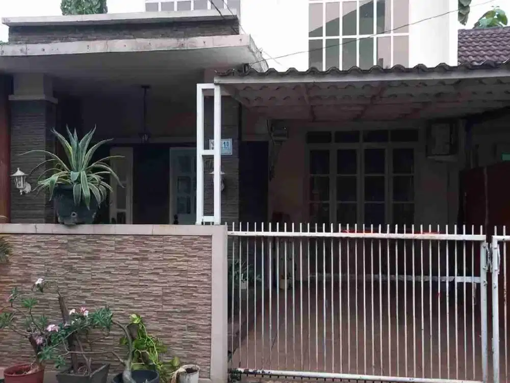 Di Jual rumah Cantik  2 lantai,   di Jatiasih,  Bekasi