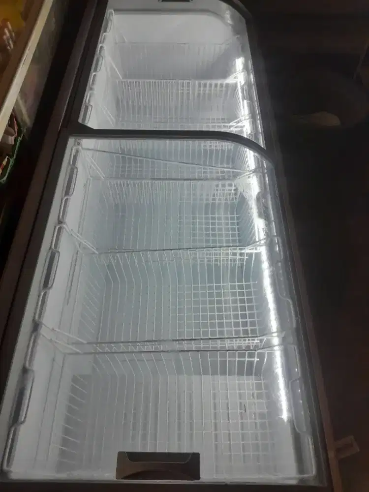 Jual freezer bekas tapi mulus