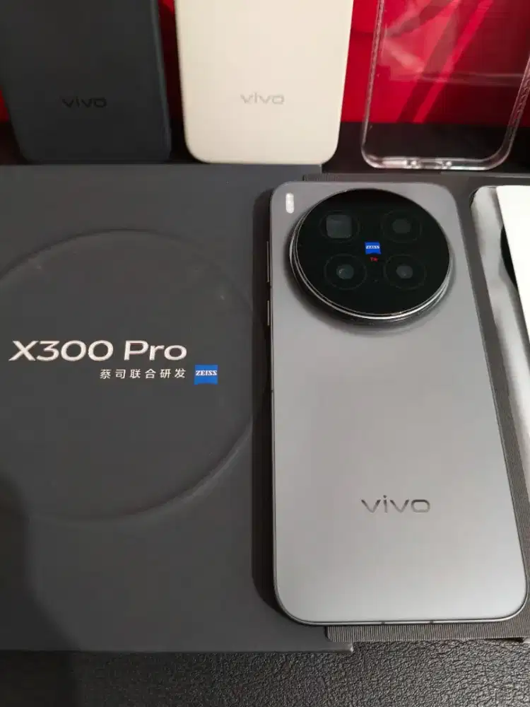 Vivo X300 Pro (versi Global) Ram 16GB / Memory 512GB