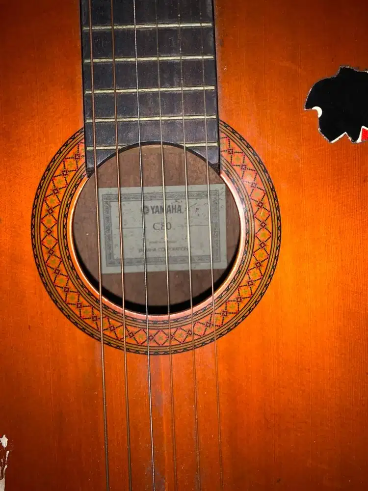 GITAR AKUSTIK YAMAHA