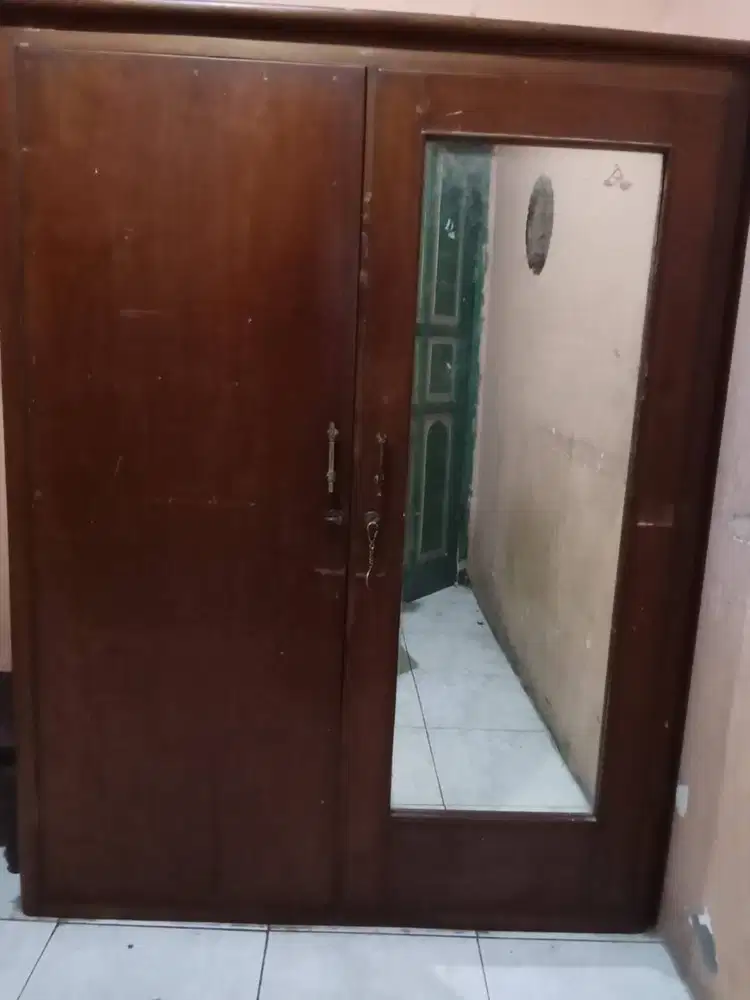 1 Lemari Baju Kayu Jati (COD)