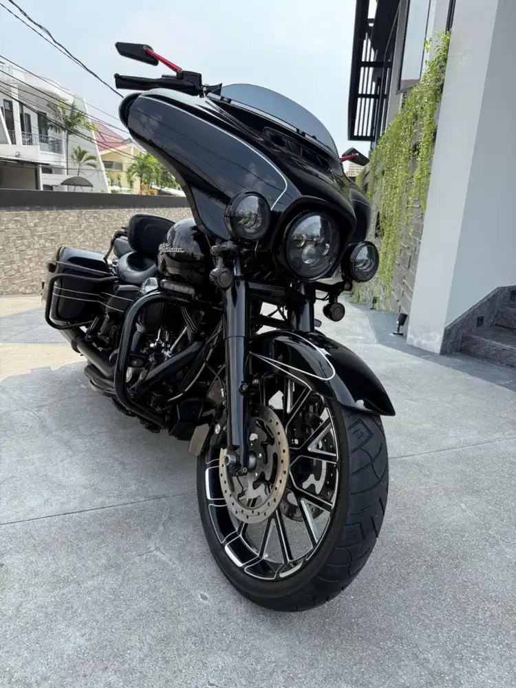 Street Glilde Special 2016 Vivid Black